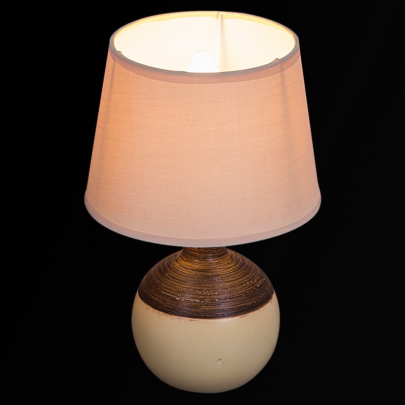 фото Настольная лампа с абажуром reluce e14 01933-0.7-01 cr bk 1413042