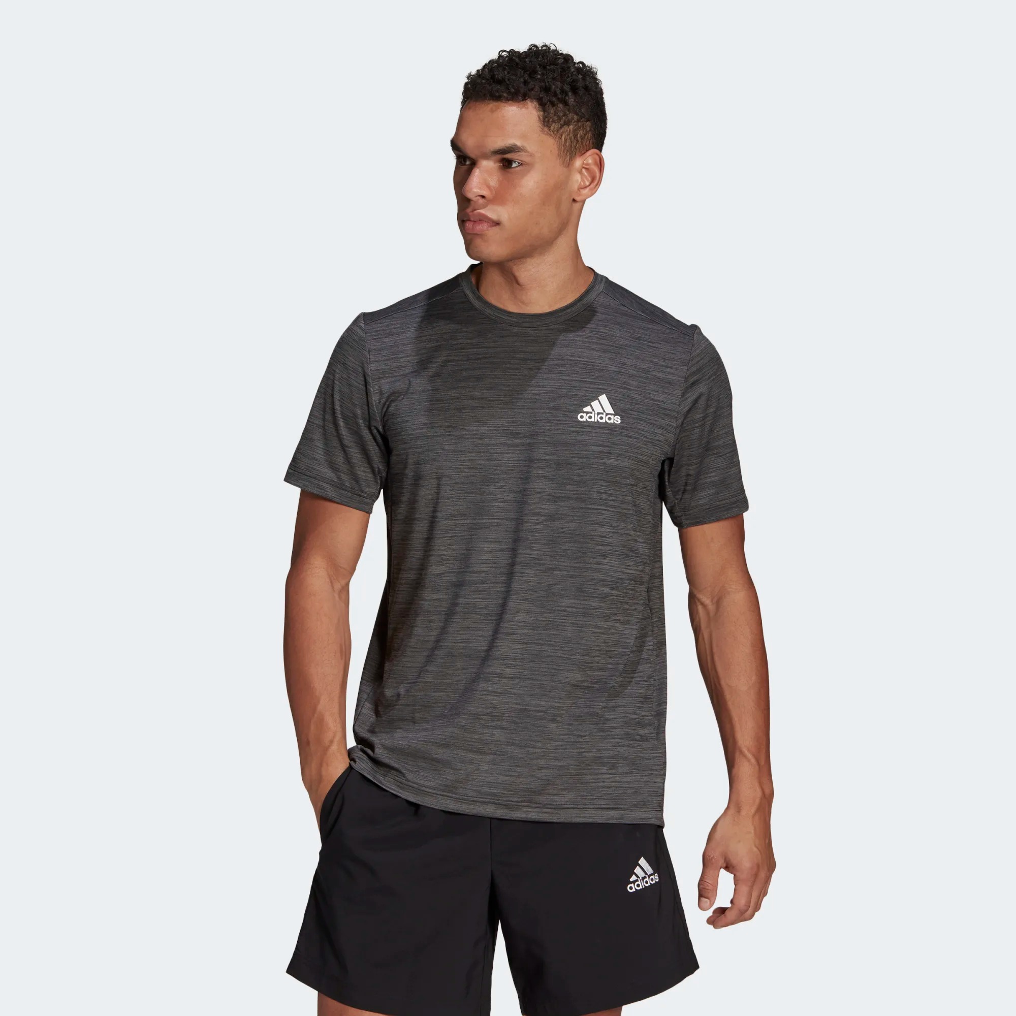

Футболка мужская Adidas GM2074 черная 3XL, GM2074