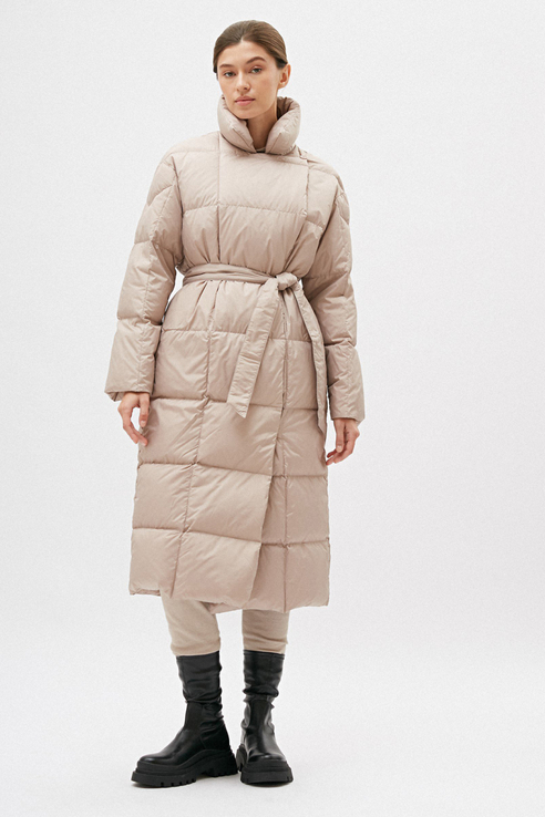 

Пуховик-пальто женский Consowear WDL 210501 бежевый 46 RU, WDL 210501
