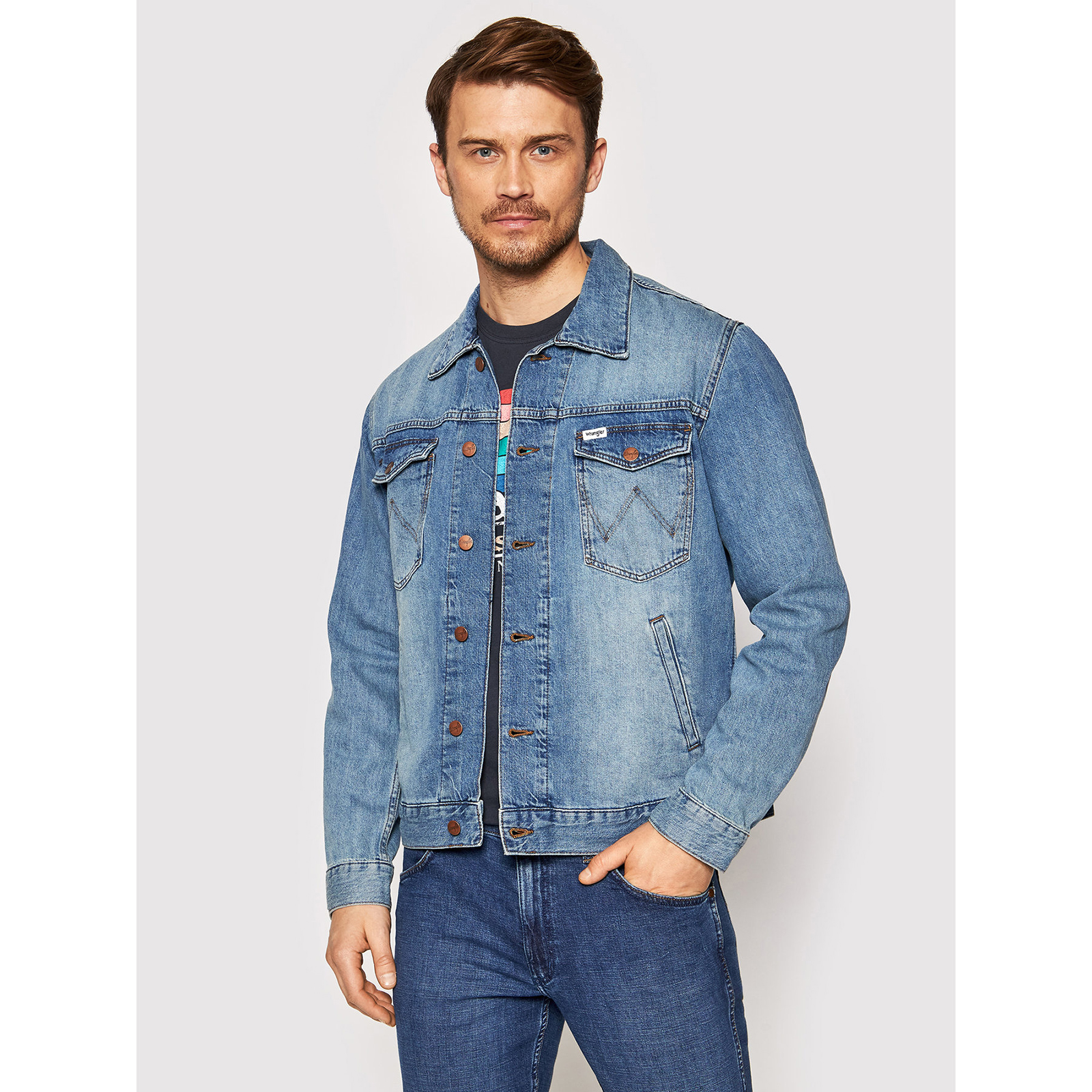 

Джинсовая куртка мужская Wrangler W443ZB286 синяя XL, W443ZB286
