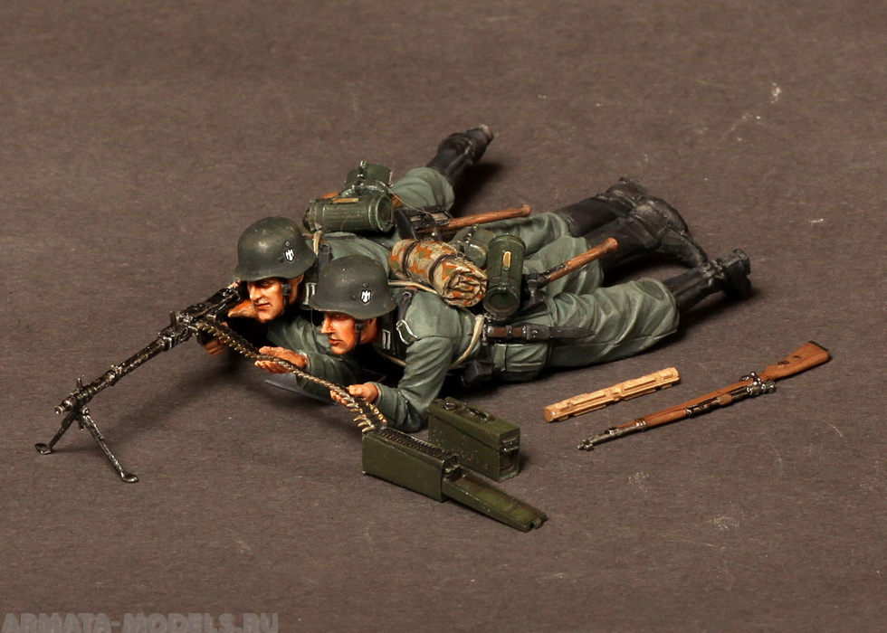 

3526SOGA German machine gunner MG 34 team.1939-42