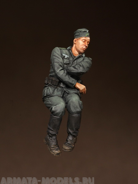 

3573SOGA Sleeping german panzergrenadier.