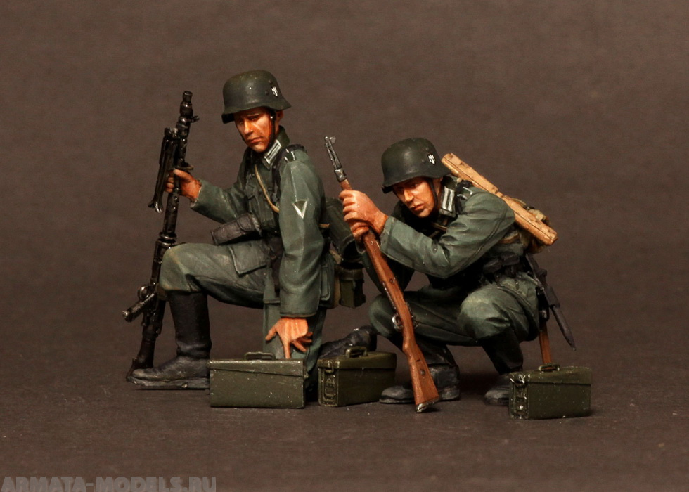 

3631SOGA German machine gunner MG 34 team.1939-42