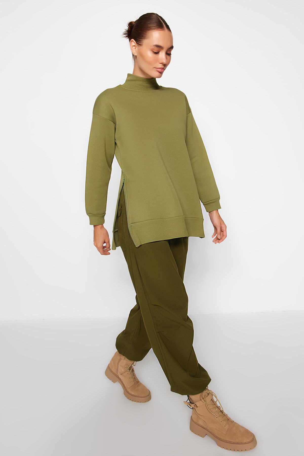 Свитшот женский Trendyol TWOAW20SW0322 хаки M 2590₽