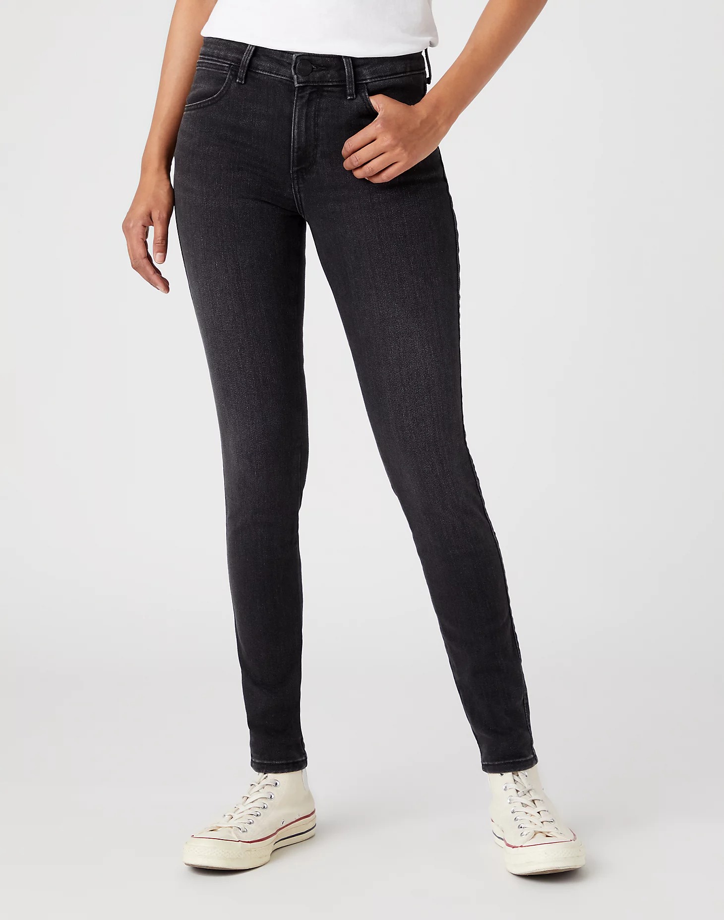 

Джинсы женские Wrangler W28KZJ387 черные 32/32, W28KZJ387