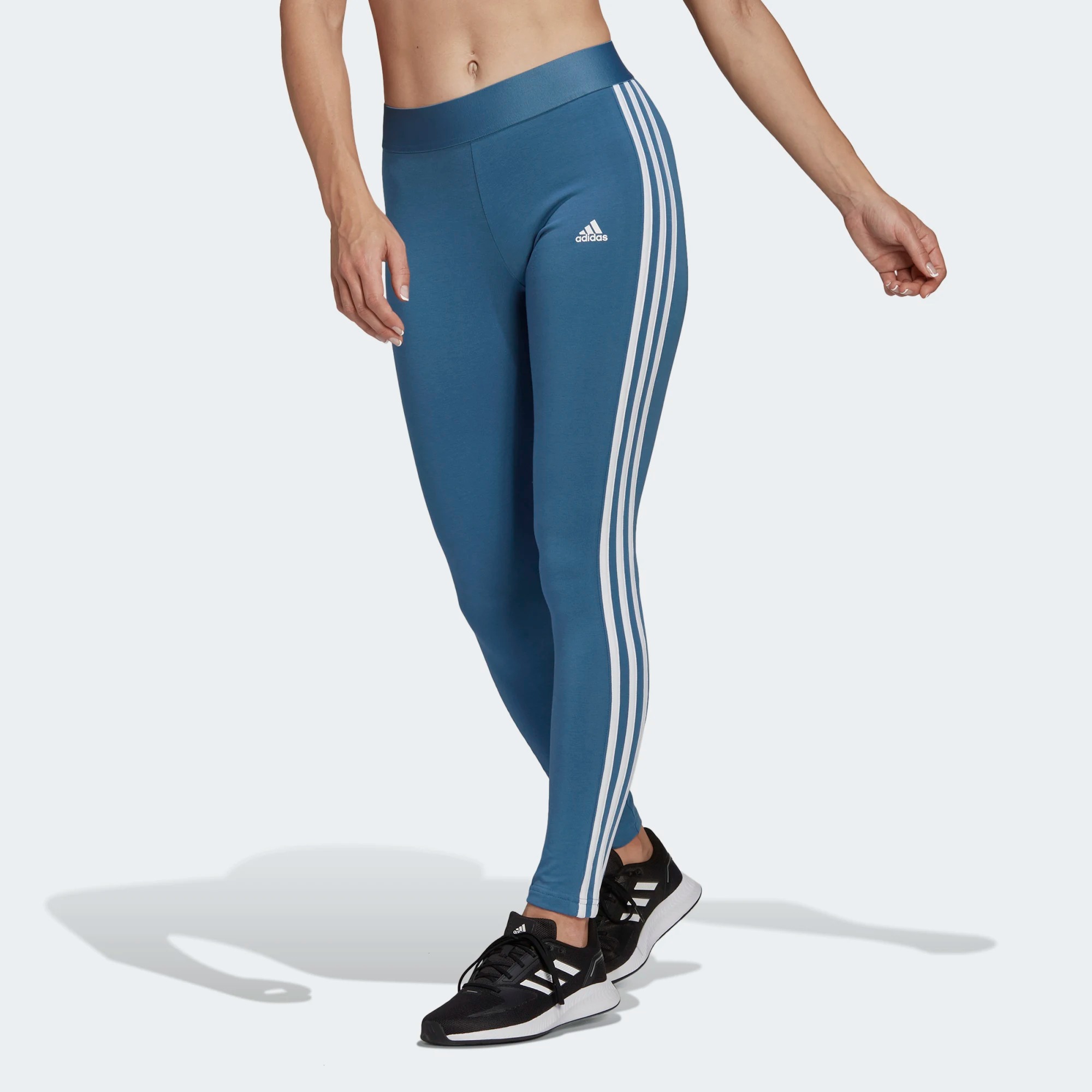 

Леггинсы женские Adidas HD1830 красные M, HD1830