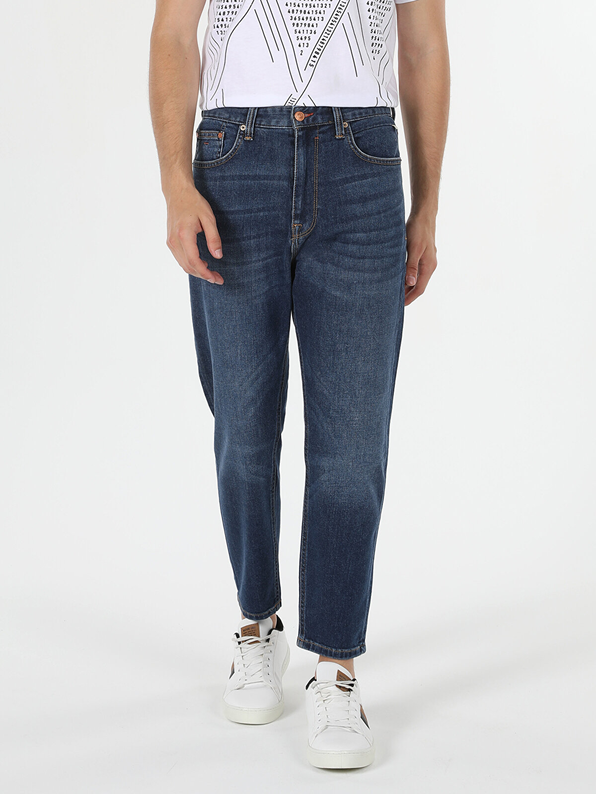 

Джинсы мужские Colins CL1051839_Q1.V1_DN05493 синие 28-34 INT, Синий, CL1051839_Q1.V1_DN05493