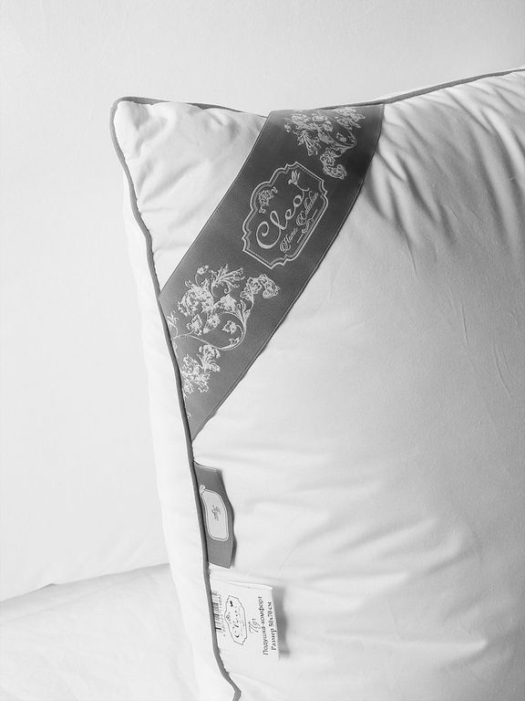 Подушка для сна Cleo 50/001-DS пух 70x70 см