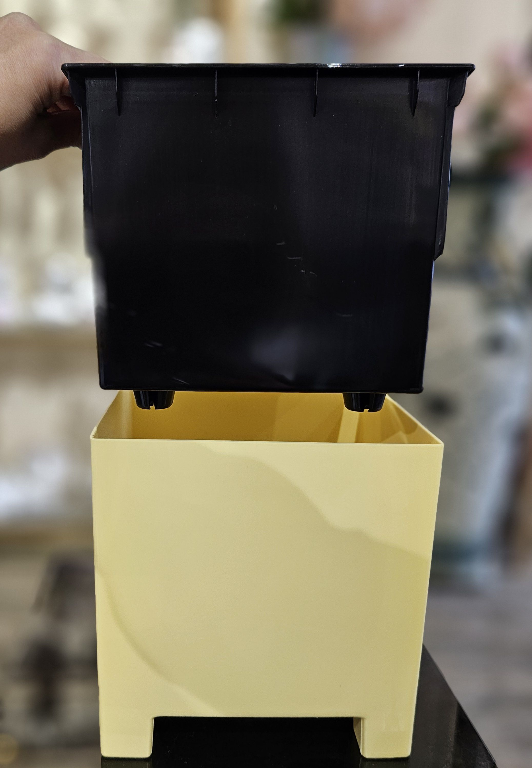 Цветочный горшок ArAs Flowers Нард 998 5,5 л желтый 1 шт.