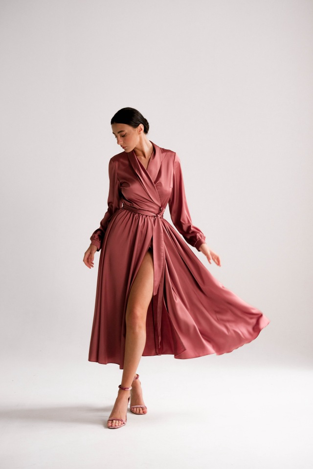 

Платье женское Lipinskaya Brand galeries_330 розовое M, galeries_330