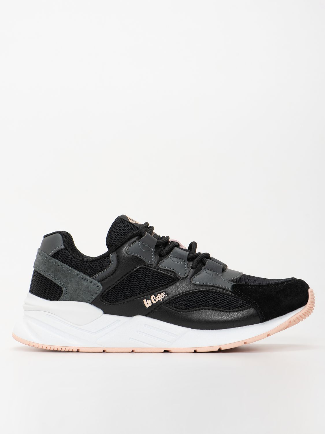 

Кроссовки женские Lee Cooper 22LC036W/BLK черные 37 RU, Черный, 22LC036W/BLK