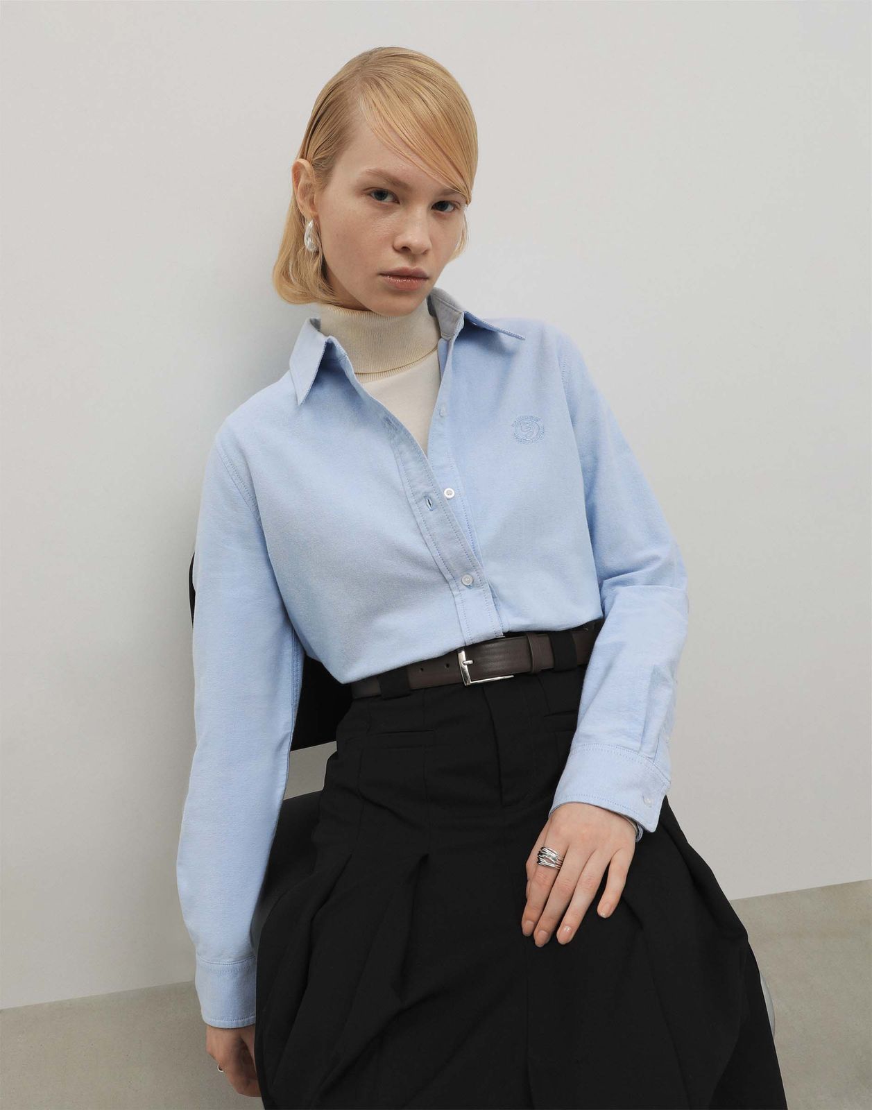 

Рубашка женская Gloria Jeans GSU001225 голубой XS/164, GSU001225
