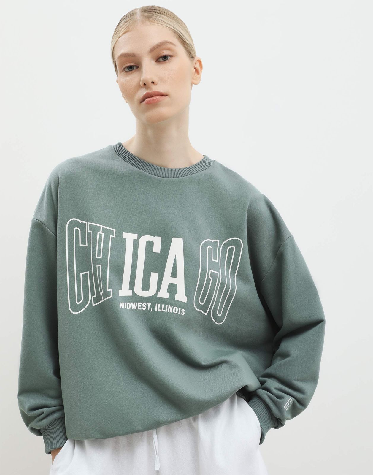 

Свитшот женский Gloria Jeans GAC024149 зеленый L-XL/170, GAC024149