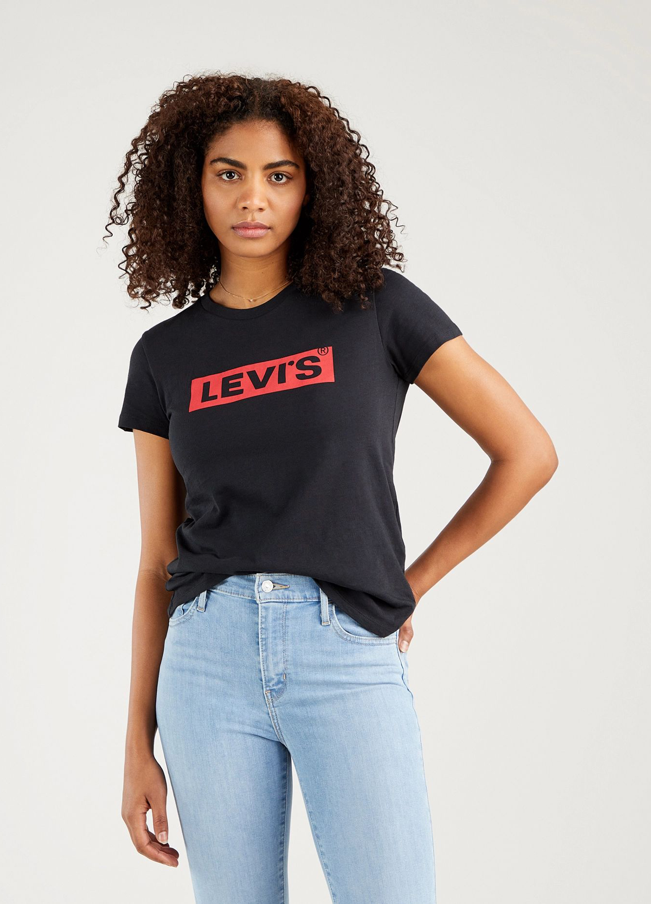 

Футболка женская Levi's 17369-1506 черная XS, Черный, 17369-1506