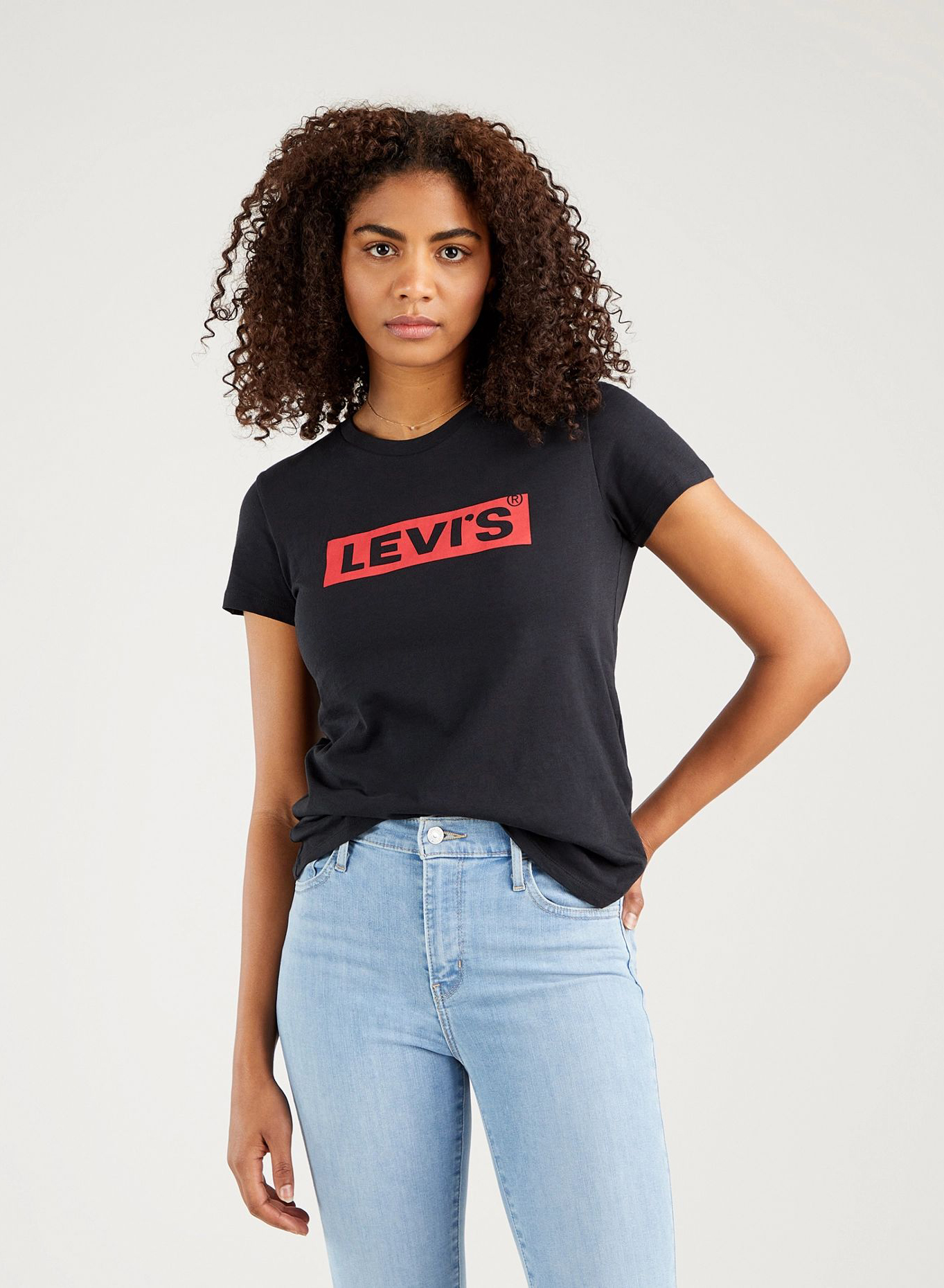 

Футболка женская Levi's 17369-1506 черная M, Черный, 17369-1506