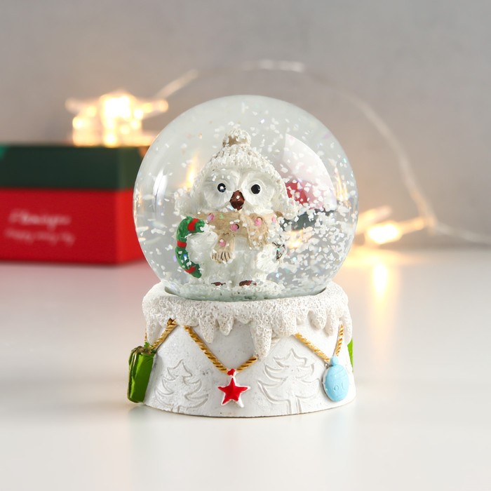 

Стеклянный шар "Филин в шапке, с венком" d=6,5 см 8х6,5х6,5 см (4 шт), Белый
