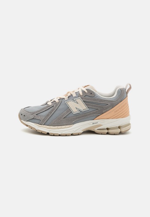 

Кроссовки мужские New Balance M1906 Unisex серые 45.5 EU (доставка из-за рубежа), Серый, M1906 Unisex