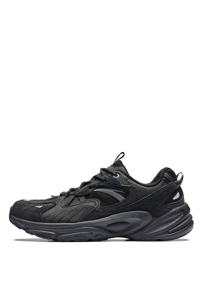 

Спортивные кроссовки мужские Anta 812335595E HIKING черные 7.5 US, Черный, 812335595E HIKING