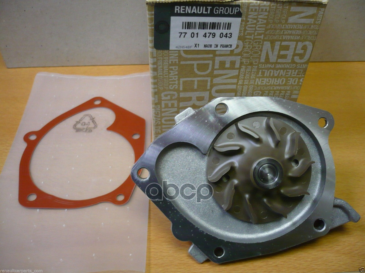 

Насос Водяной RENAULT арт. 7701479043
