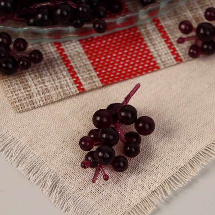 

Муляж Виноград 10084628-20p 5 см 20 шт