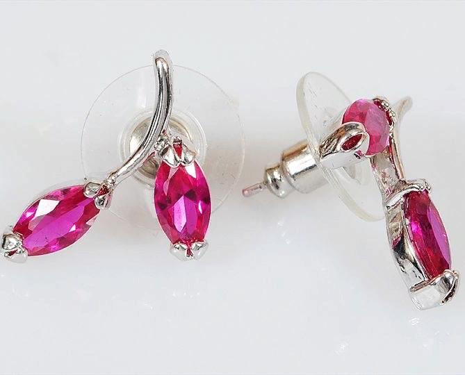 

Серьги из ювелирного сплава Lotus Jewelry RH3019E-17Rc, корунд/циркон, RH3019E-17Rc