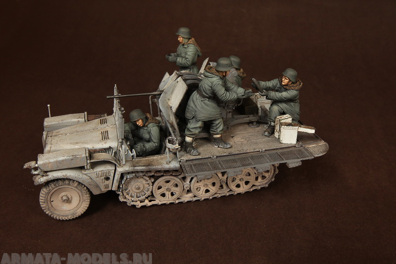 

SOGA-16 Crew for Sd.Kfz.10/5 fur 2cm FlaK 30 for Dragon 6676