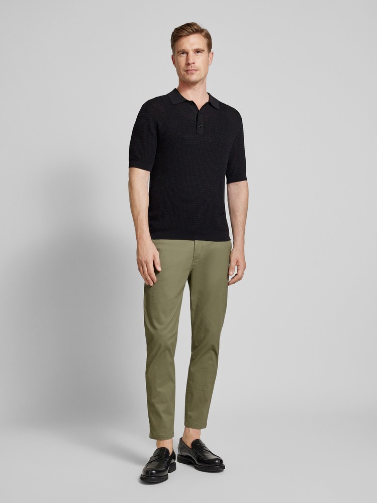 Брюки мужские BOSS 5052228600 зеленые 3032 26116₽