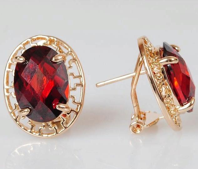 

Серьги из ювелирного сплава Lotus Jewelry 897E-07gn, гранат, 897E-07gn