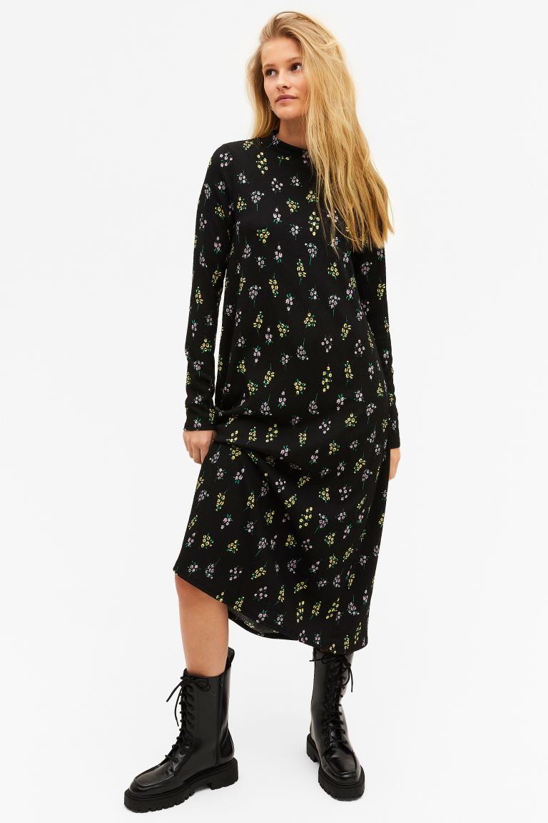 

Платье женское Monki 1012077016 черное XS (доставка из-за рубежа), 1012077016