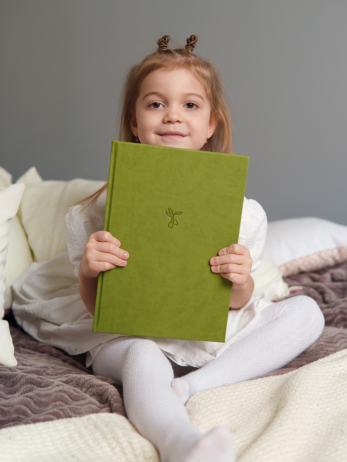 Альбом для новорожденного O' live book Минималистичный и понятный бэбибук серии O' live 21