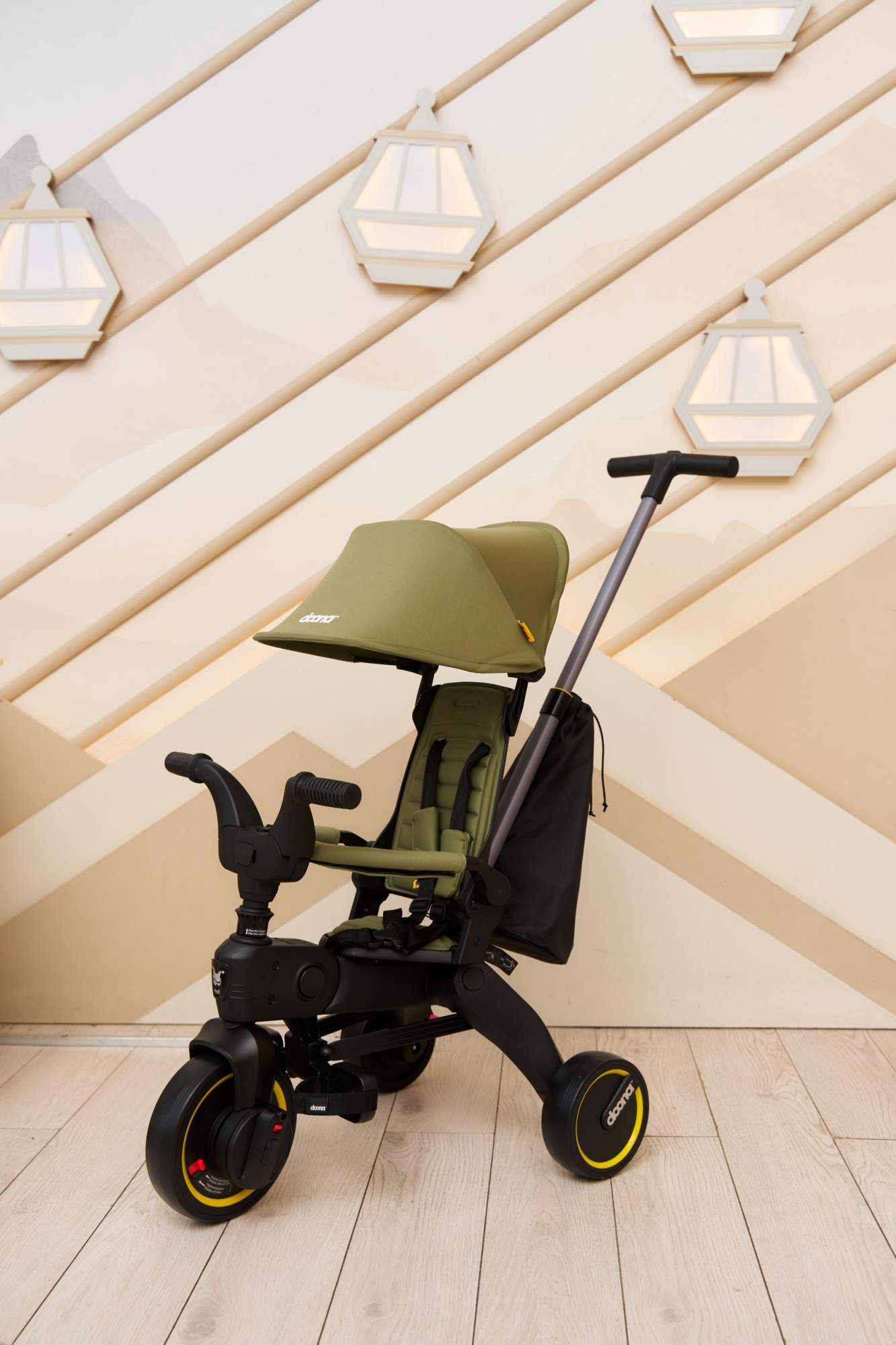 Детский велосипед трехколесный складной Doona Liki Trike Desert Green полная комплектация