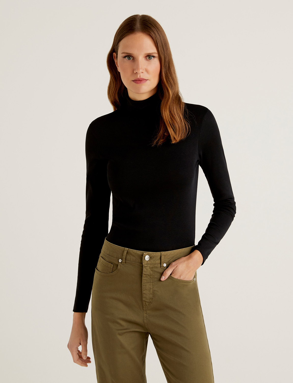 

Водолазка женская United Colors of Benetton 21A_3GA2E2224 черная L, 21A_3GA2E2224