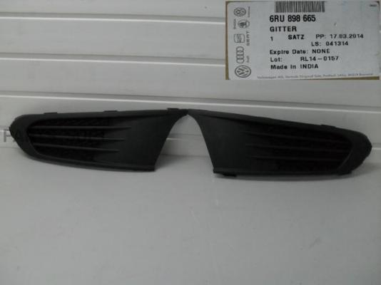 

VAG 6RU898665 Решетка бампера КОМПЛЕКТ Л+П VW POLO (SED RUS) (2011>)