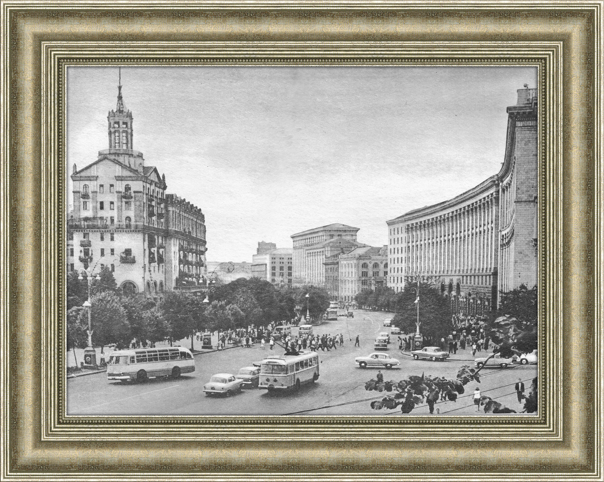 

Послевоенный Крещатик - центр Киева винтажный плакат на картоне 1960-х гг.