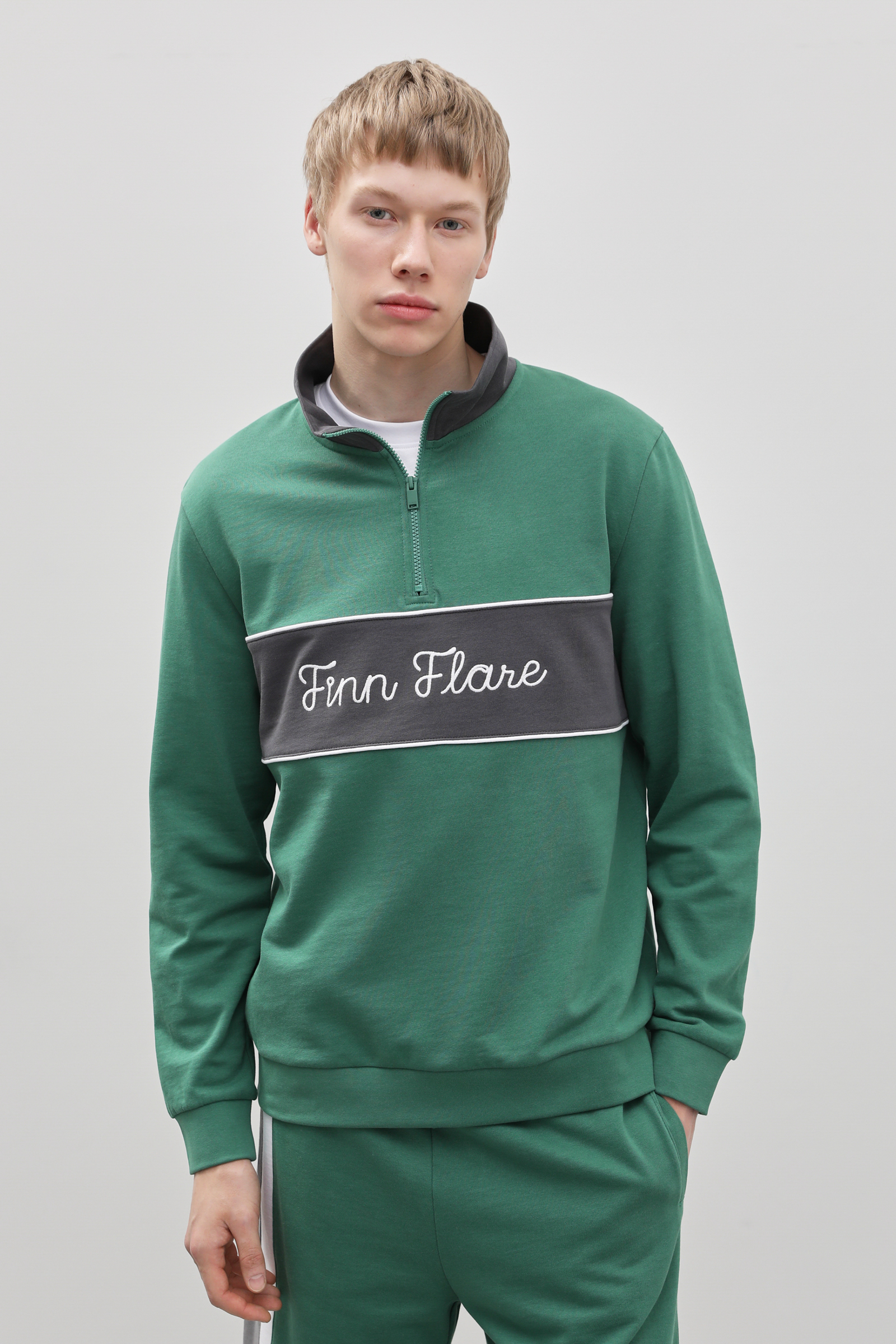 

Свитшот мужской Finn Flare FBD210111 зеленый XL, FBD210111