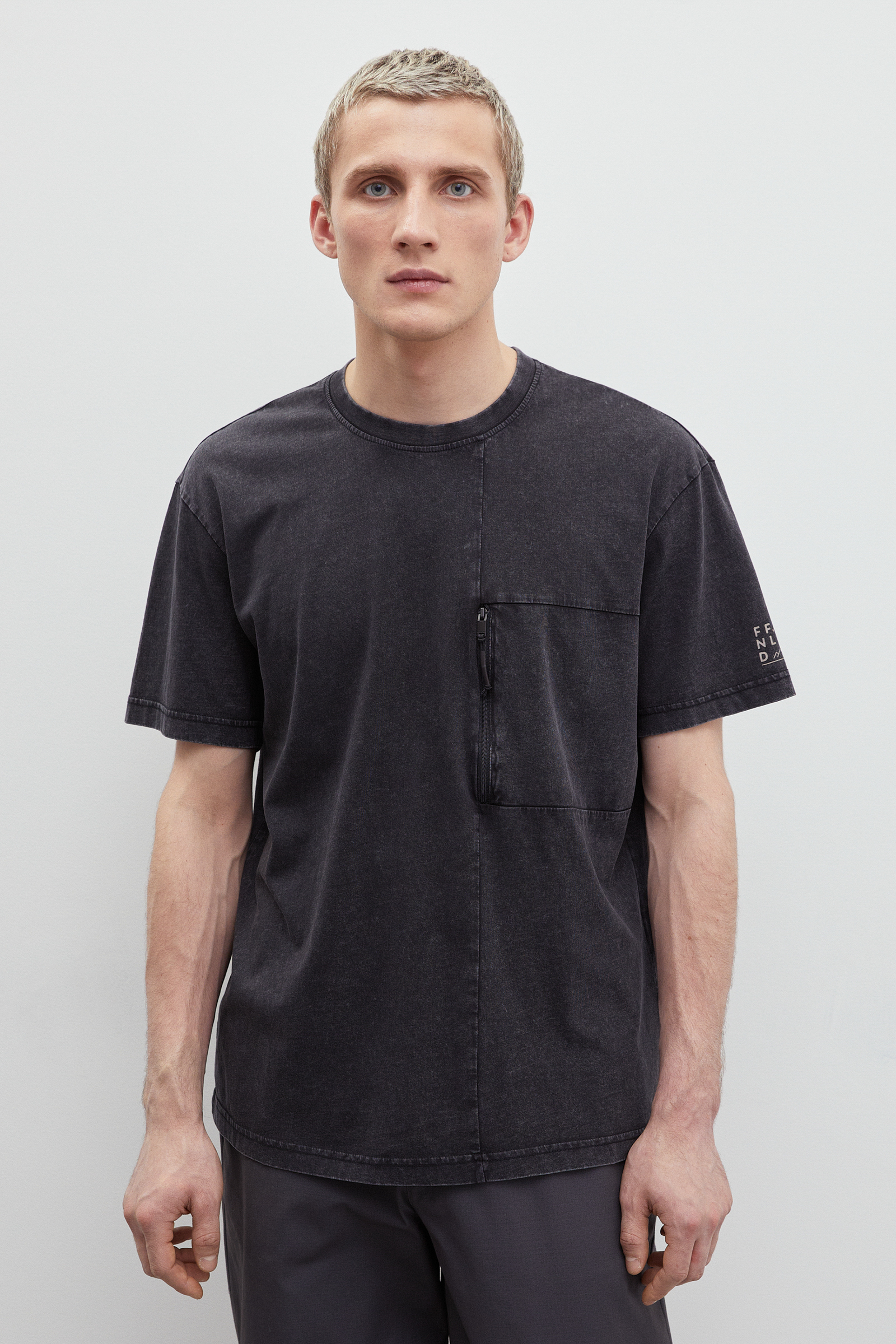 

Футболка мужская Finn Flare FBD21099 черная 3XL, FBD21099