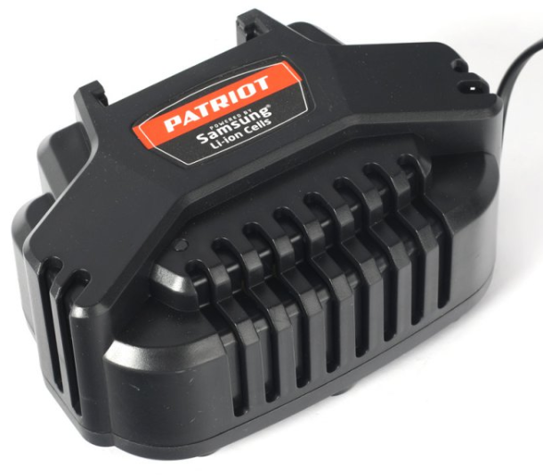 Зарядное устройство Patriot 830301330 автомобильное зарядное устройство patriot bci 4d для 12v акб 4 а 1 5 м черное 650301904