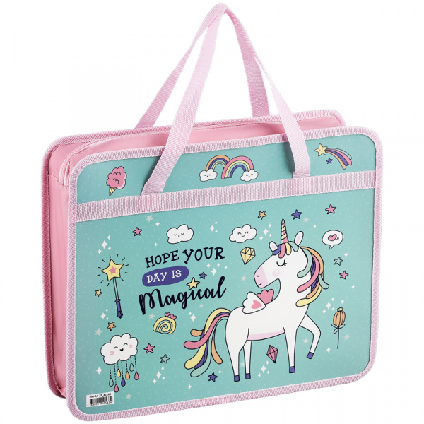 

Набор первоклассника Стандарт 17 предметов в папке А4 на ручках "Magical"