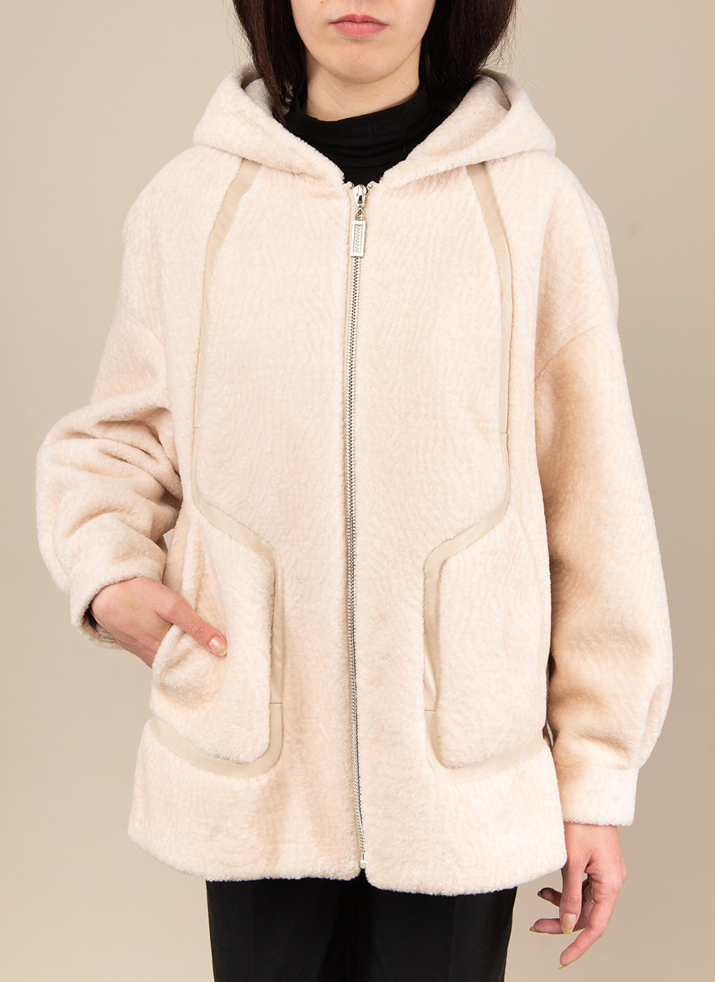 

Полушубок женский Каляев 49167 бежевый 50 RU, 49167