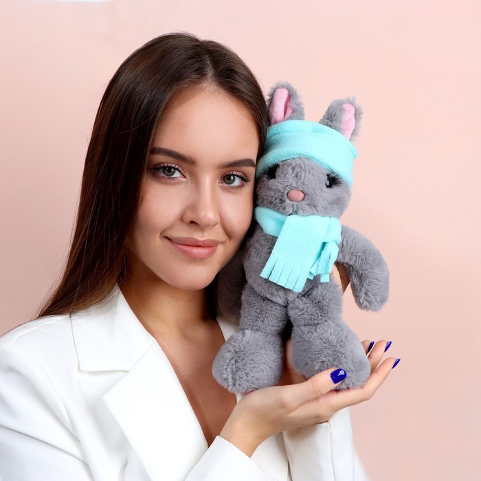 

Мягкая игрушка Зайка с шапкой и шарфом