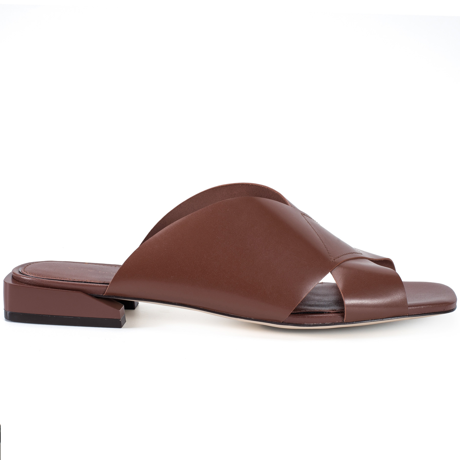 

Сабо женские ALLA PUGACHOVA AP1819-08-21L коричневые 39 RU