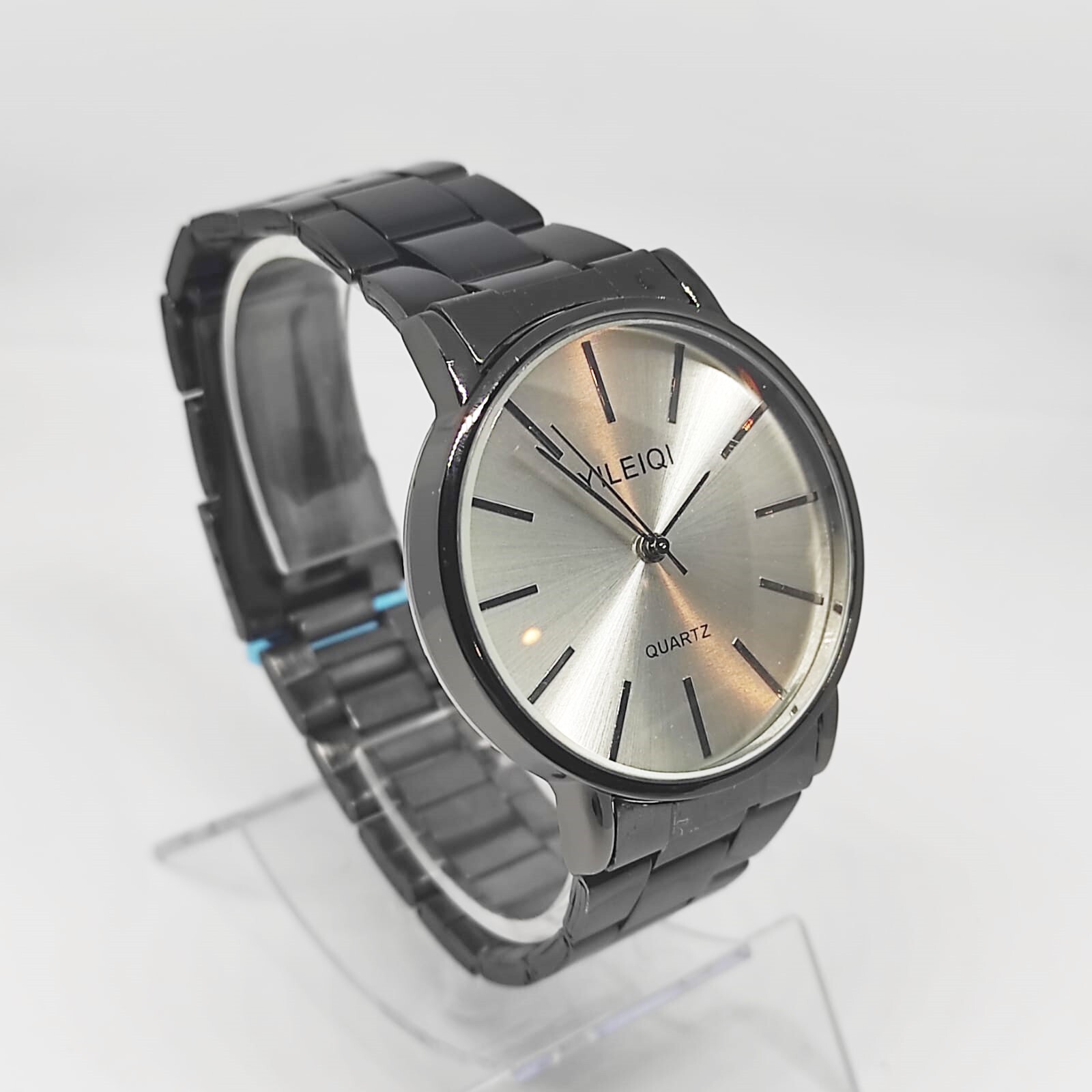 

Наручные часы женские NoBrand 260, 260