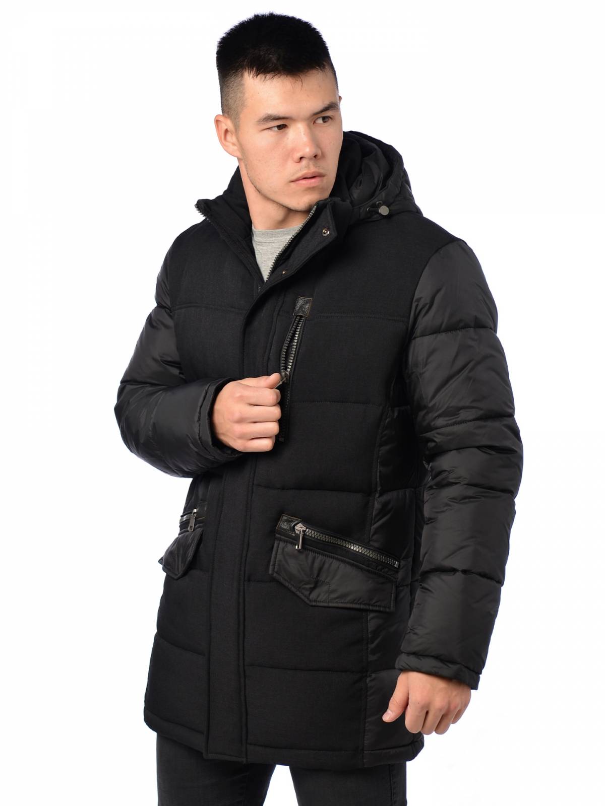 Зимняя куртка мужская Fanfaroni 3185 черная 48 RU