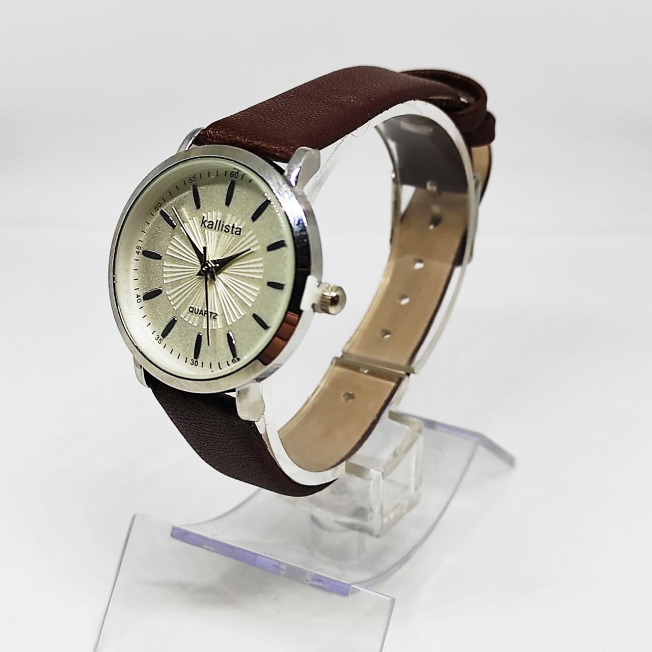 

Наручные часы женские NoBrand 747, 747