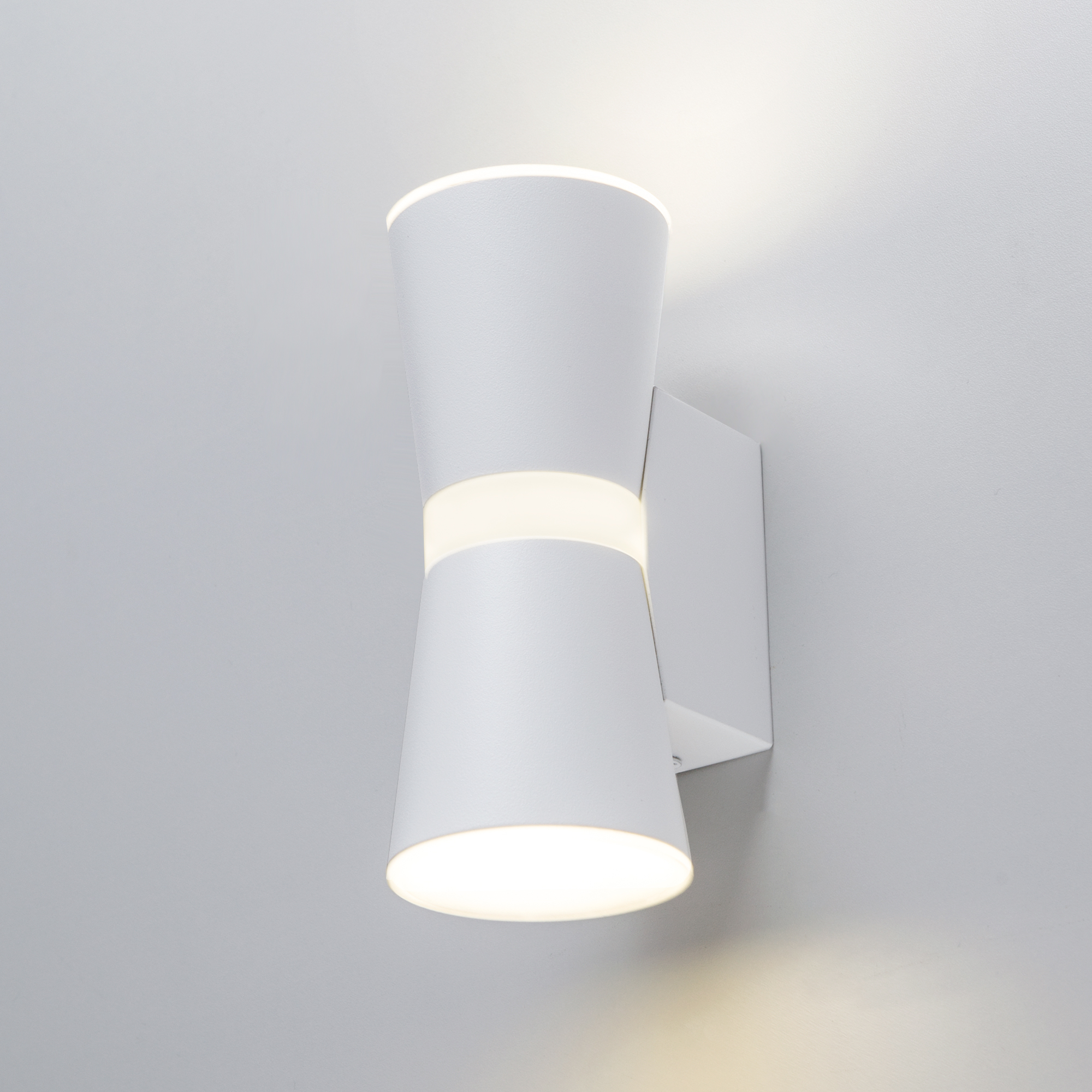 Настенный светодиодный светильник Viare LED белый (MRL LED 1003)