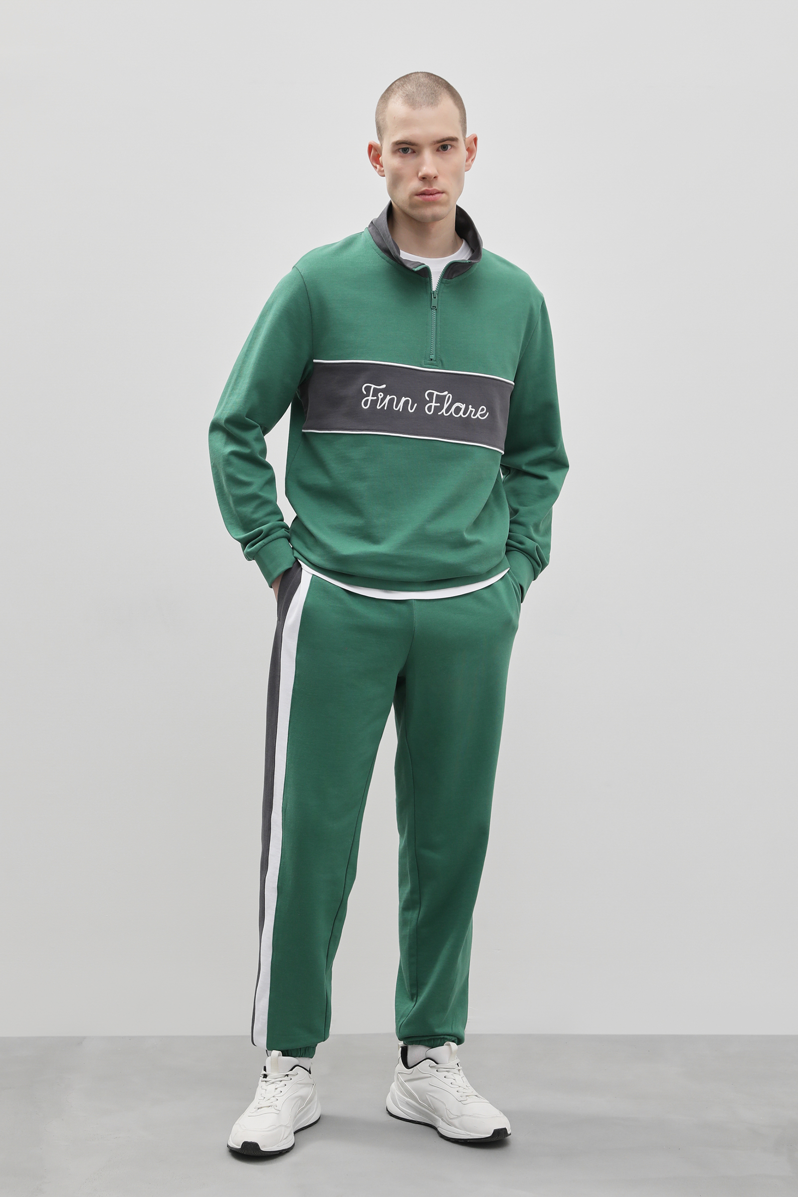 

Спортивные брюки мужские Finn Flare FBD210113 зеленые L, Зеленый, FBD210113