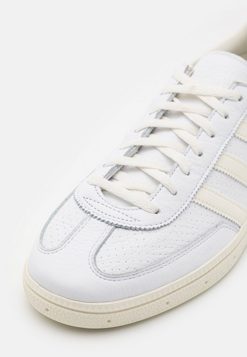 

Кеды мужские Adidas Originals Handball Spezial Unisex белые 41 1/3 EU, Белый, Handball Spezial Unisex