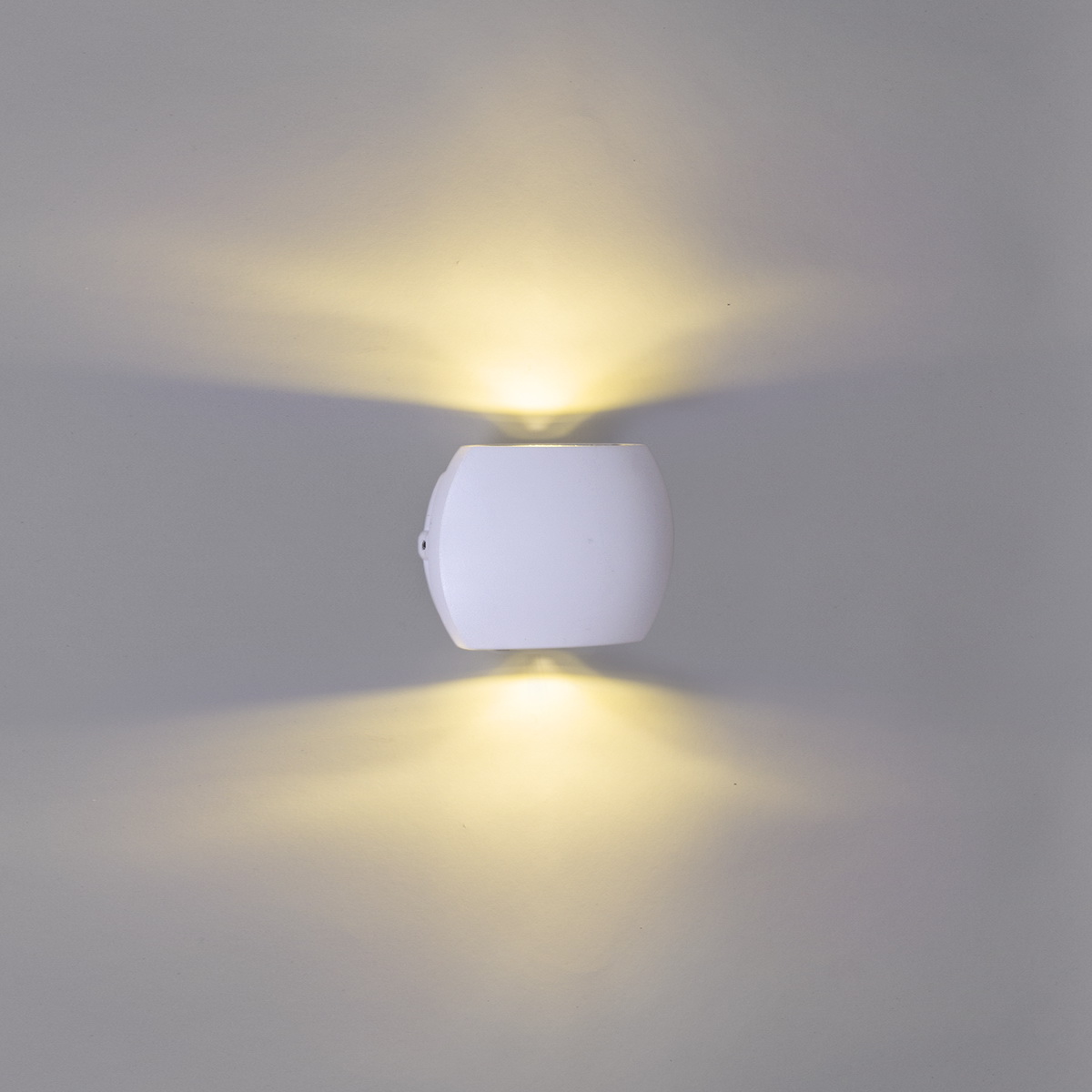 

Интерьерная подсветка Reluce 86008 WT-9.2-002TLB LED2-3W