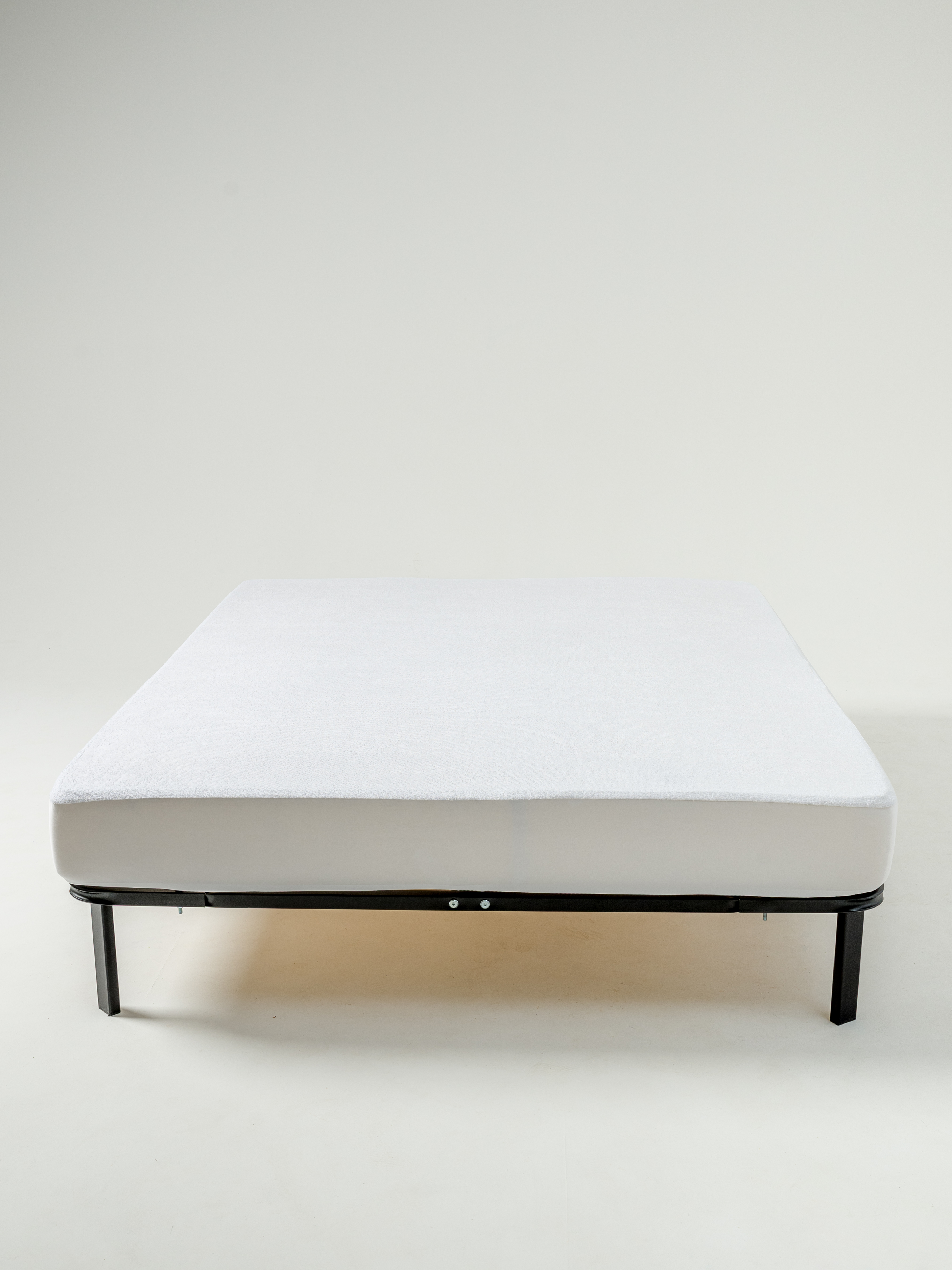 

Наматрасник COTTONhouse водонепроницаемый 180 x 200 на резинке