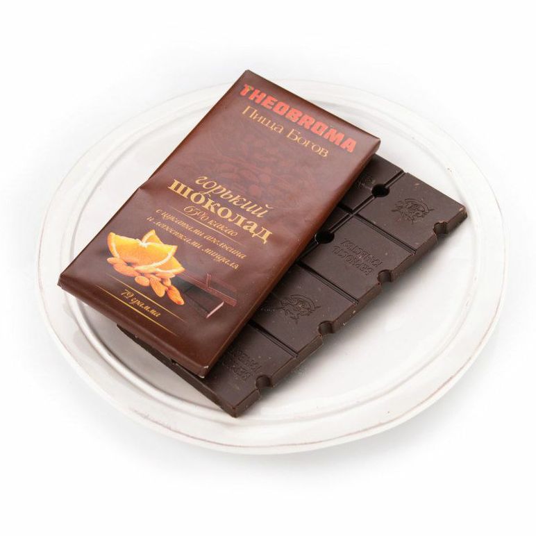 Шоколад Theobroma горький с цукатами апельсина и лепестками миндаля 70 г